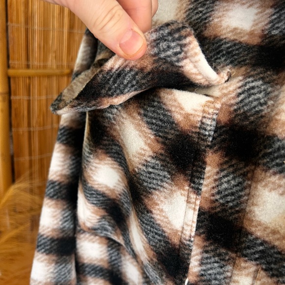 Oversized plaid shacket jacket - Picture 4 of 6